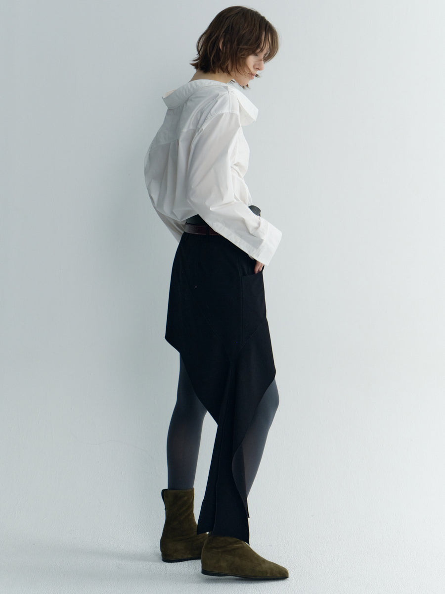 A Loose-Fit Dreaped Cotton Shirtwith A Plunging Collar
