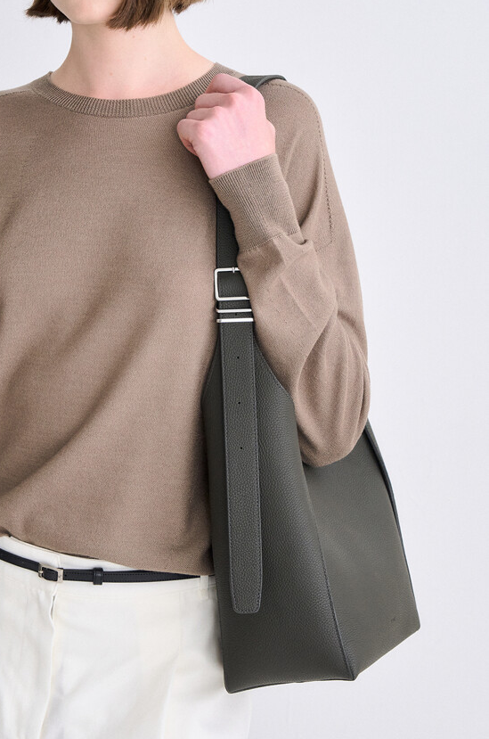 Luma Shoulder Bag