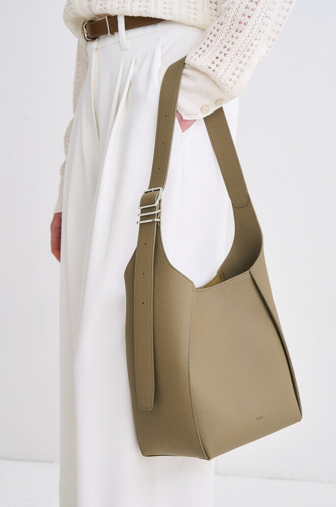 Luma Shoulder Bag