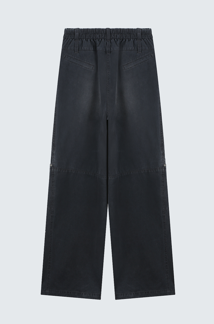 Curved Cargo Jeans