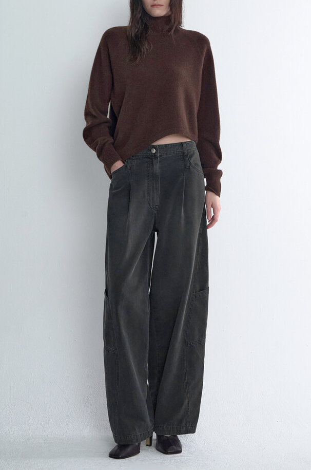 Cashmere Unbalance Crop Knit Top