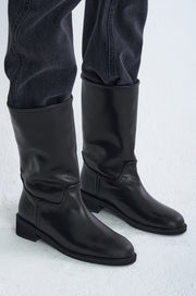 Middle Boots