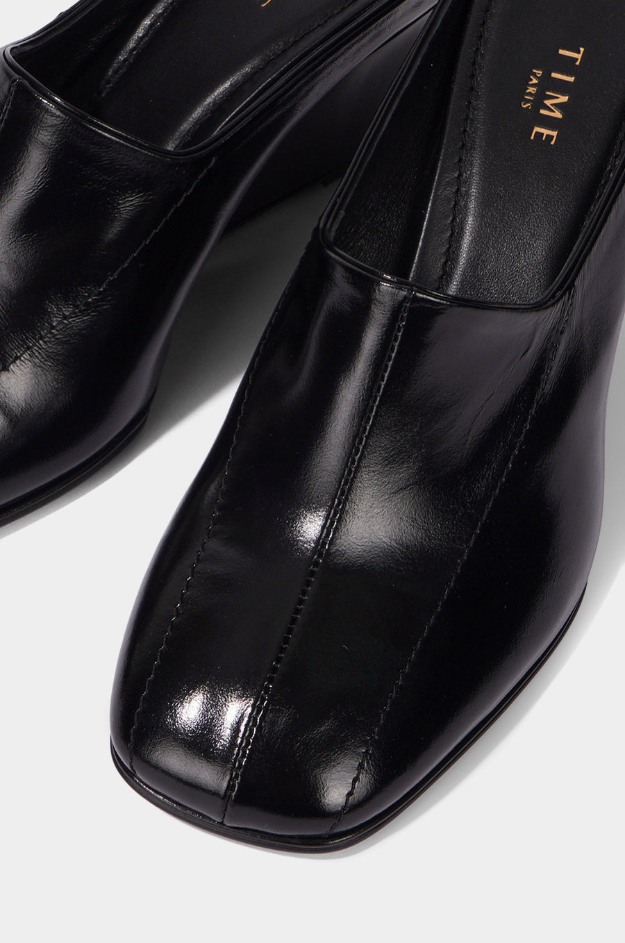 LEATHER MULES