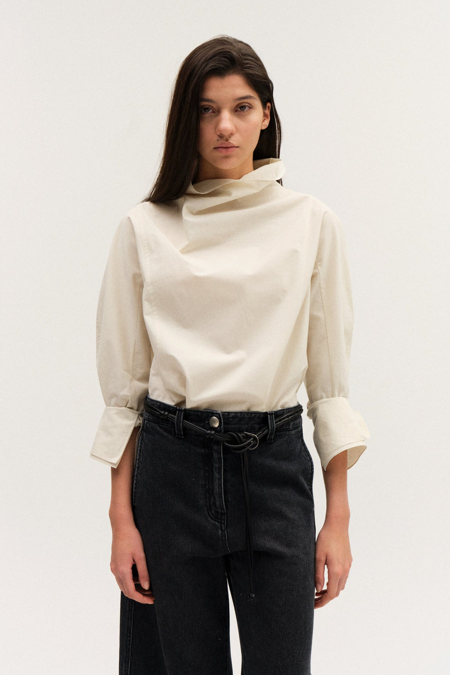 MOCK NECK BACK DETAILED TOP