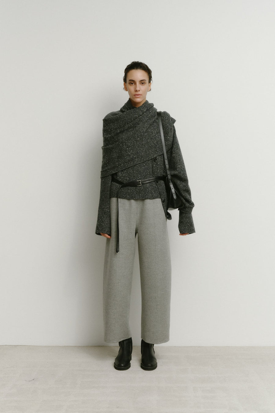 CASHMERE MOCK NECK BLEND KNIT TOP