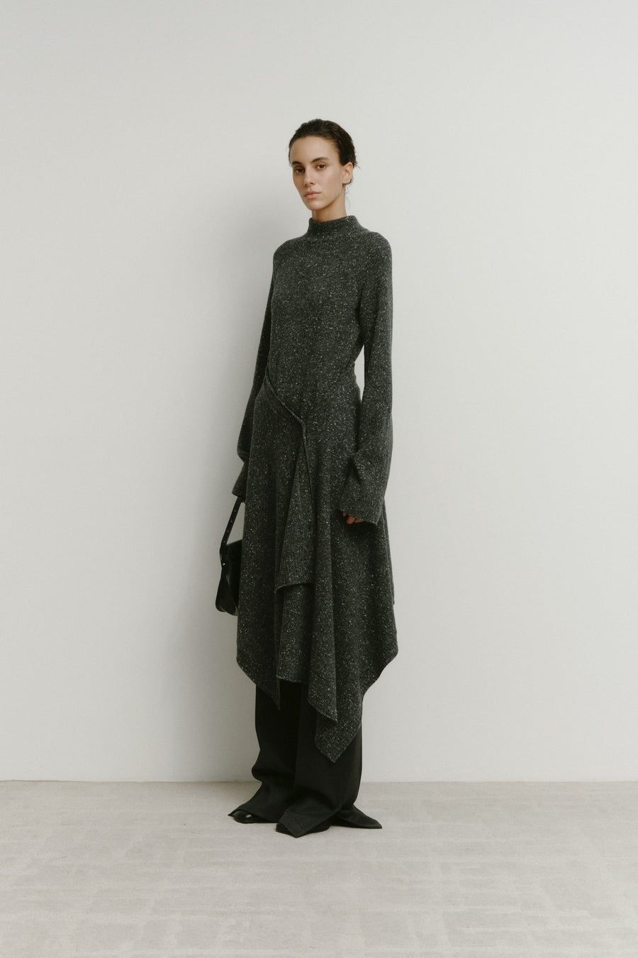CASHMERE MOCK NECK BLEND KNIT TOP