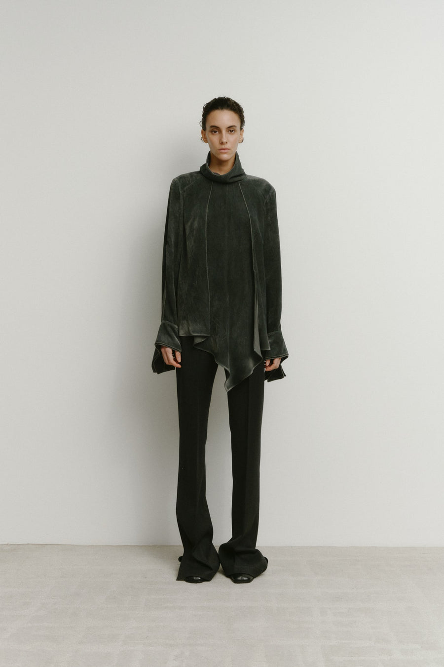 LOW WAISTED TAILORED TROUSERS
